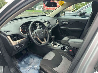 2017 Jeep Cherokee Sport