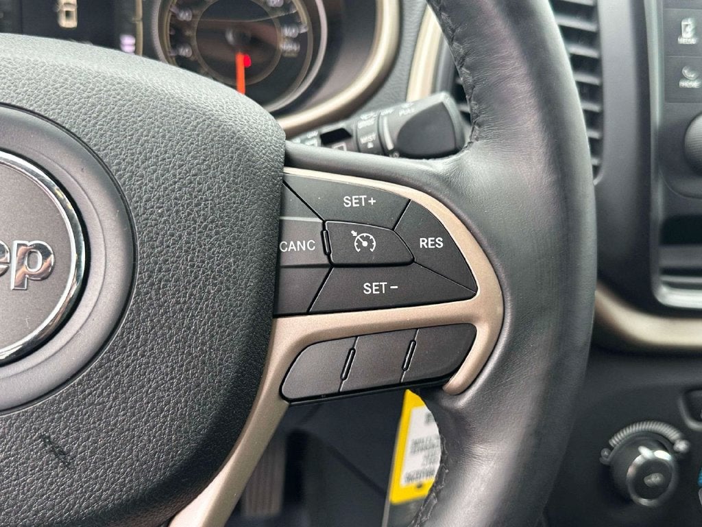 2017 Jeep Cherokee Sport