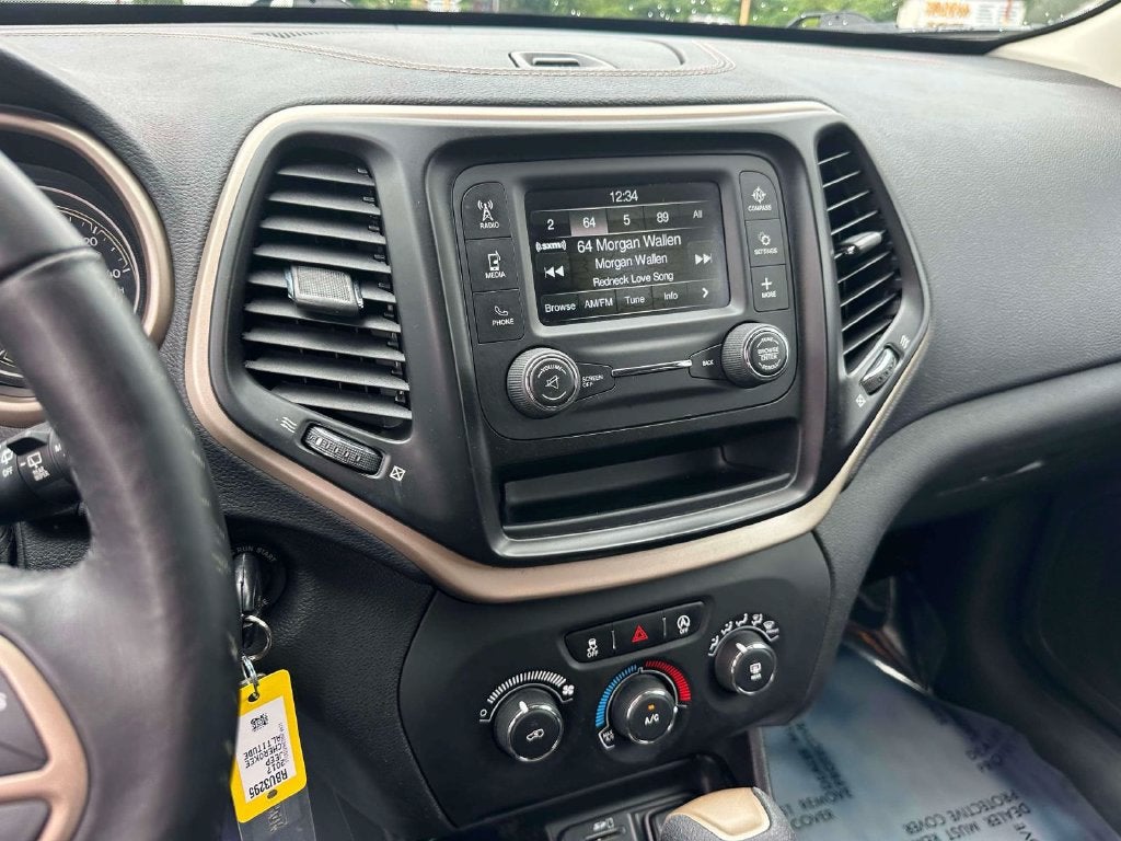 2017 Jeep Cherokee Sport