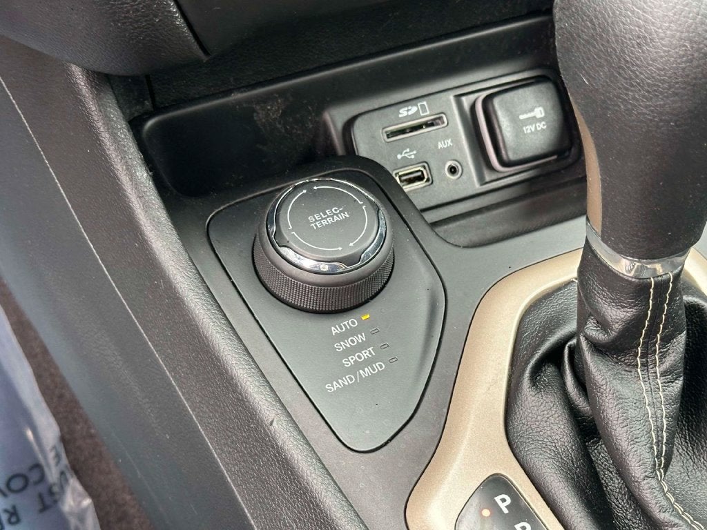 2017 Jeep Cherokee Sport