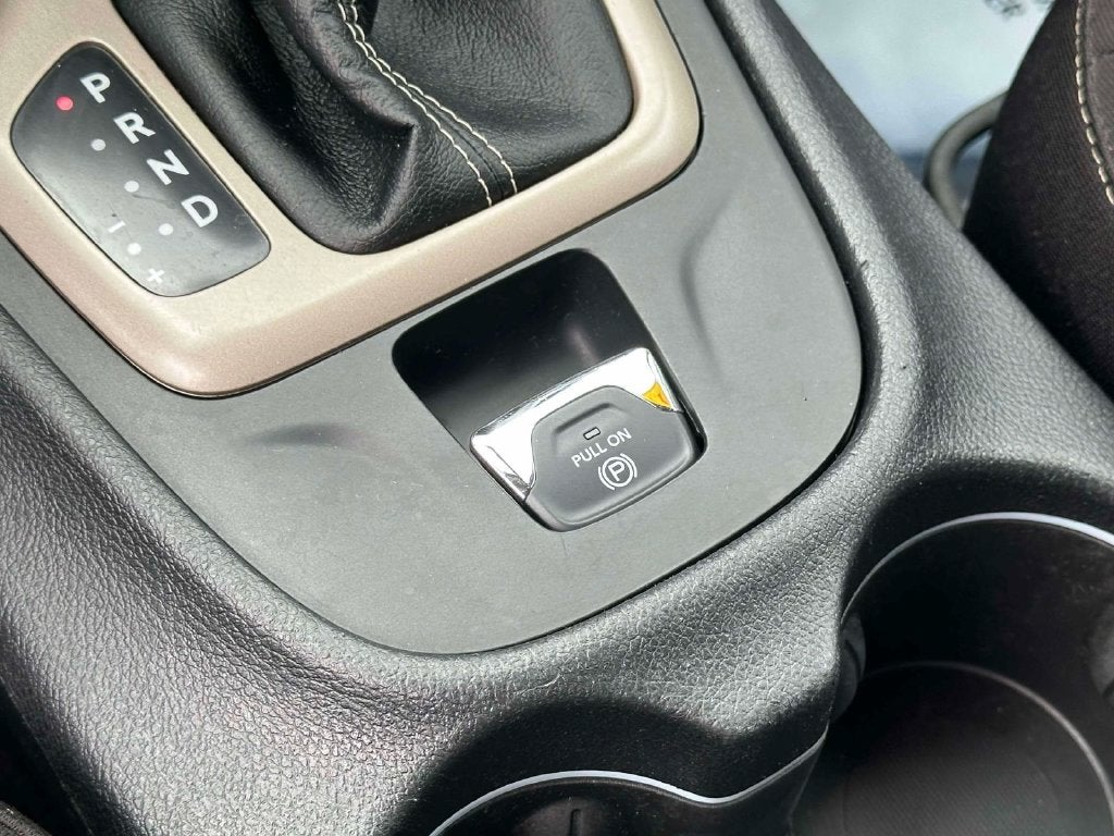 2017 Jeep Cherokee Sport