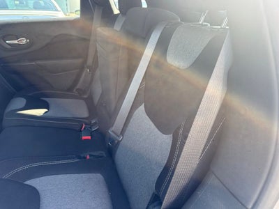 2017 Jeep Cherokee Altitude