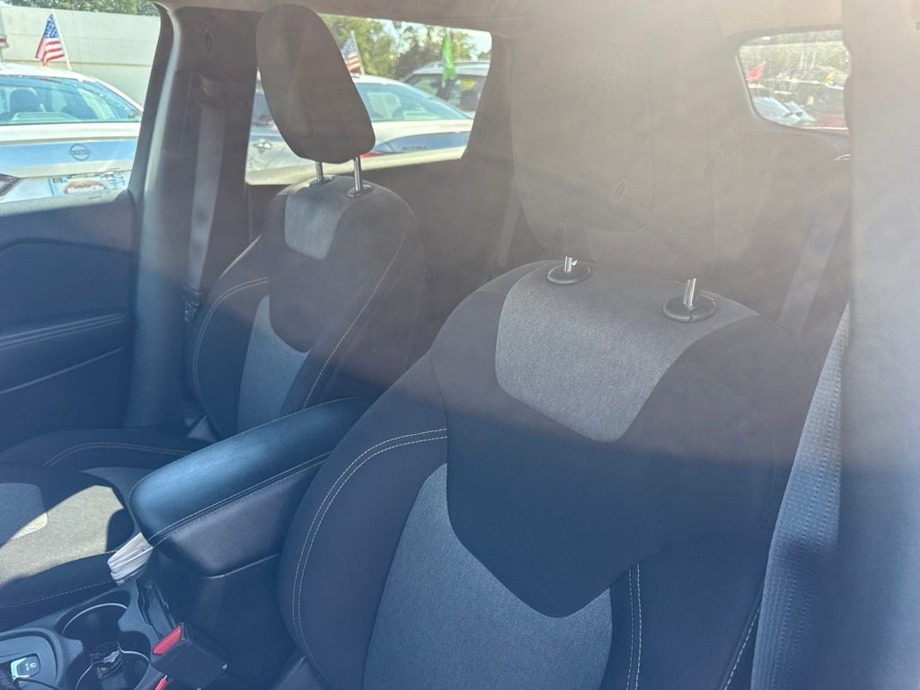 2017 Jeep Cherokee Altitude