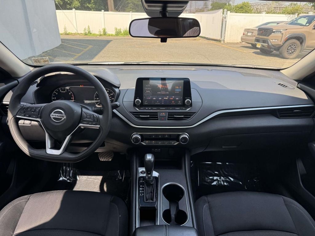 2022 Nissan Altima 2.5 SV