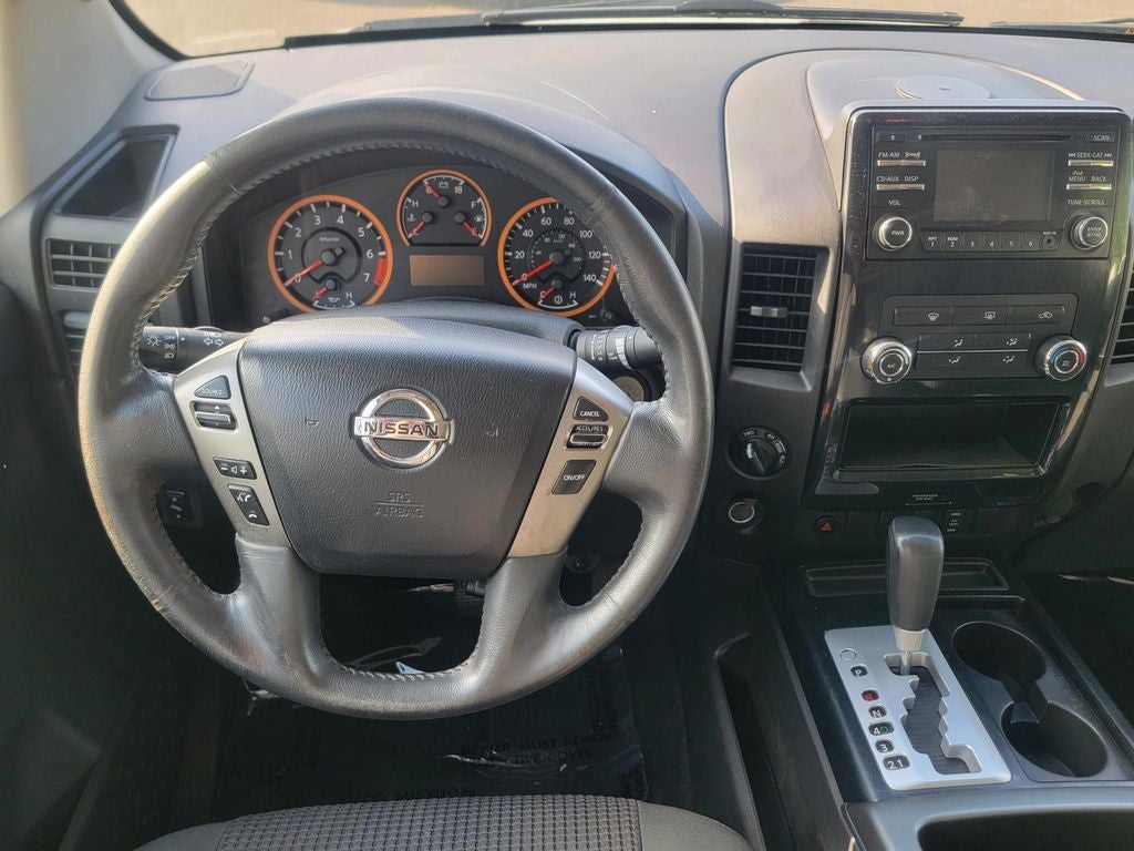 2014 Nissan Titan Base