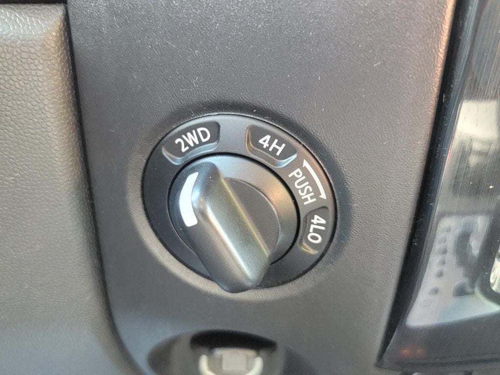 2014 Nissan Titan Base