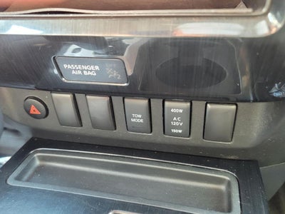 2014 Nissan Titan Base