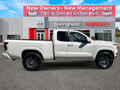 2025 Nissan Frontier SV