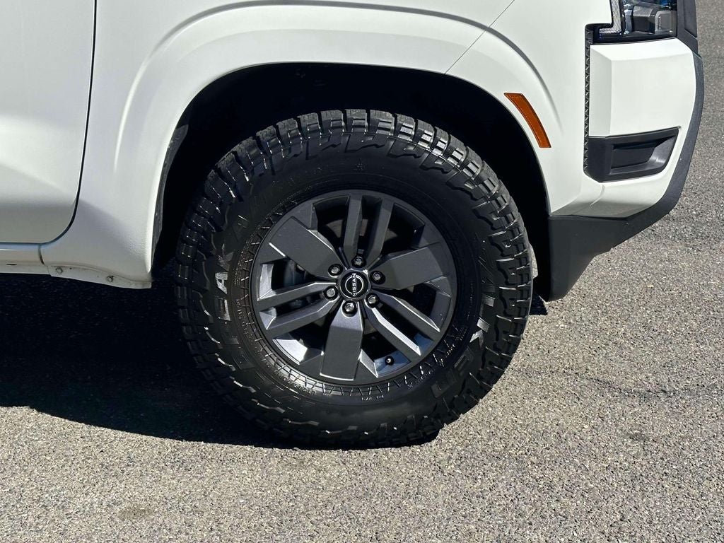 2025 Nissan Frontier SV