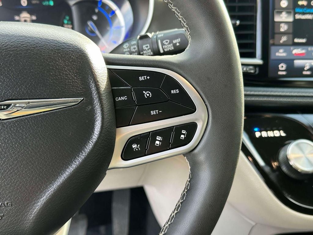 2023 Chrysler Pacifica Hybrid Touring L