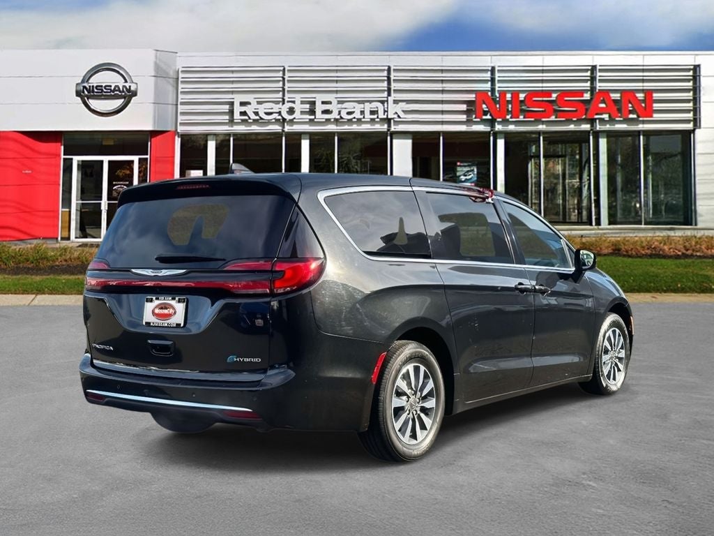 2023 Chrysler Pacifica Hybrid Touring L