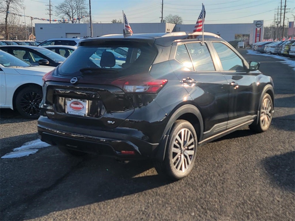 2023 Nissan Kicks SV