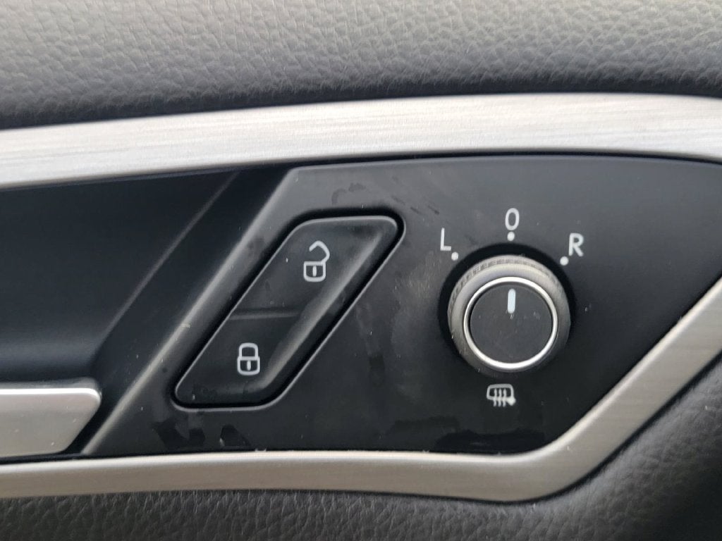 2016 Volkswagen Golf SportWagen S