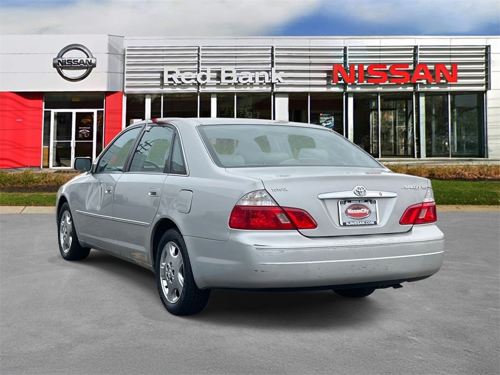 2004 Toyota Avalon Base