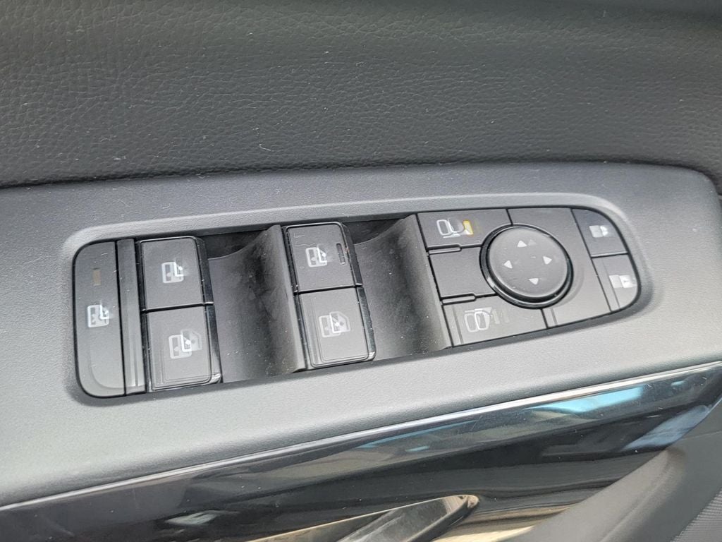 2020 Nissan Pathfinder S