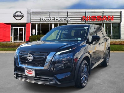 2025 Nissan Pathfinder S