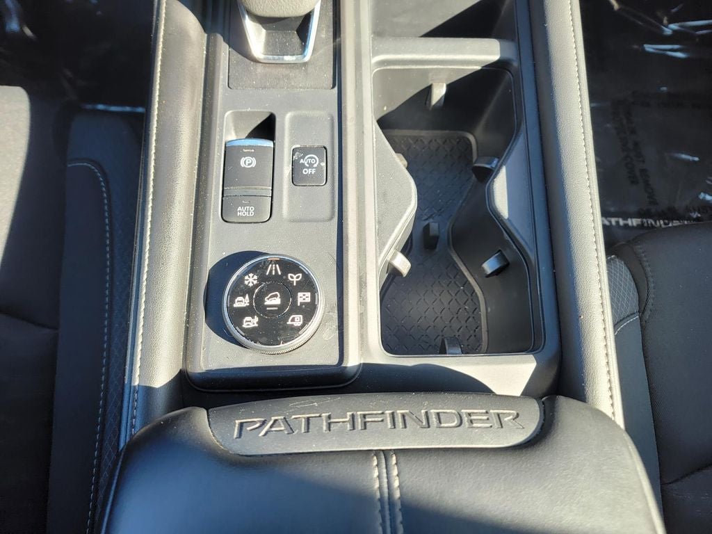 2024 Nissan Pathfinder S