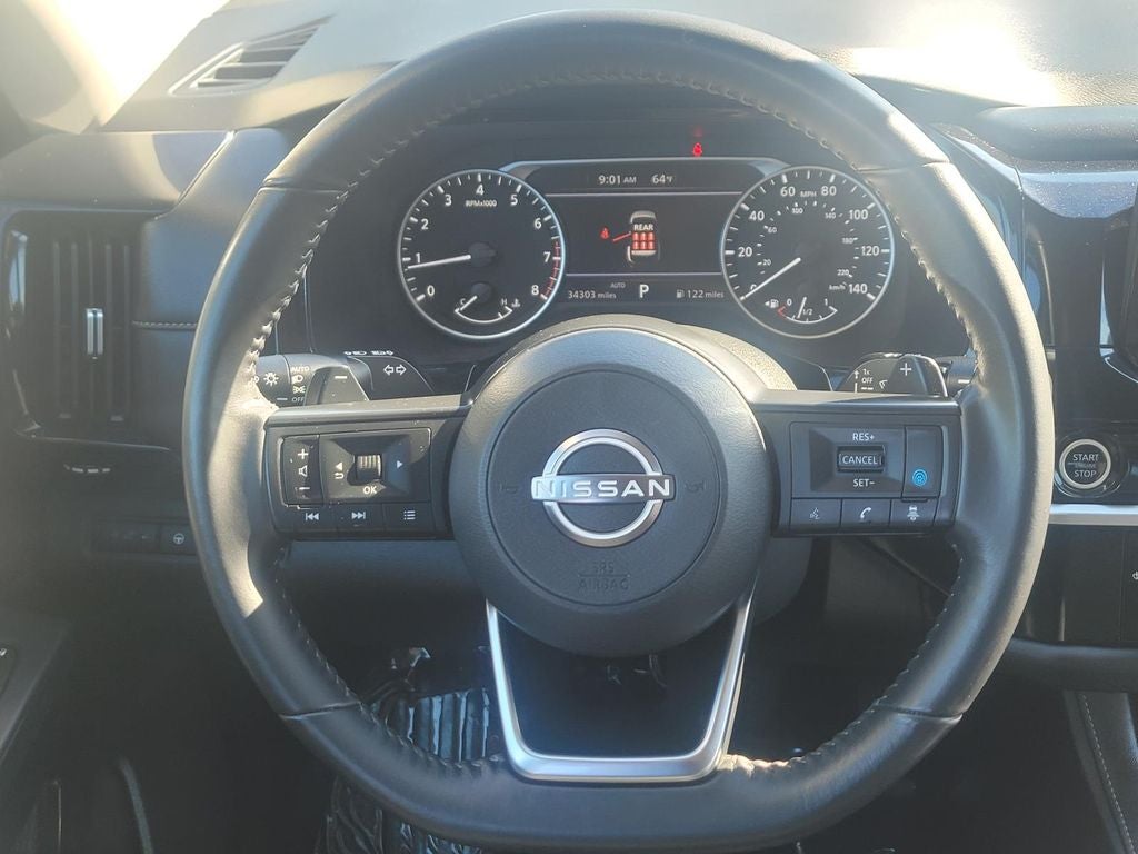 2024 Nissan Pathfinder SV