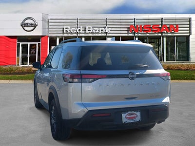2024 Nissan Pathfinder SV
