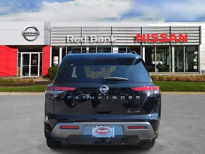 2026 Nissan Pathfinder SL