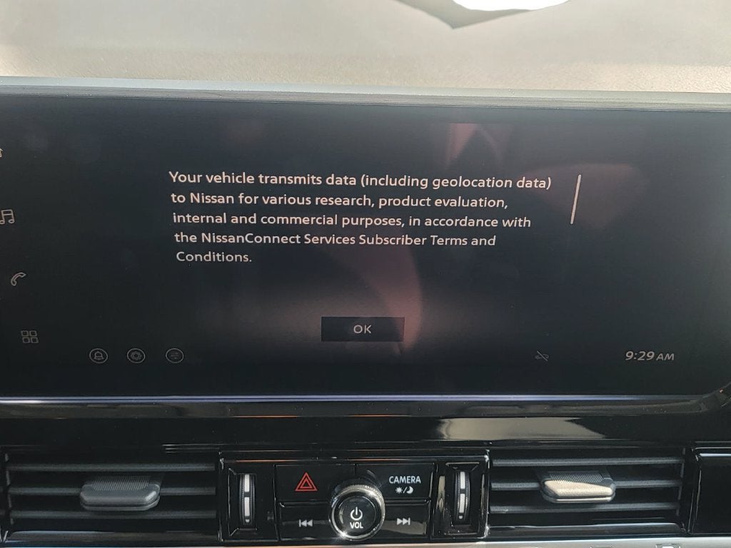 2026 Nissan Pathfinder SL
