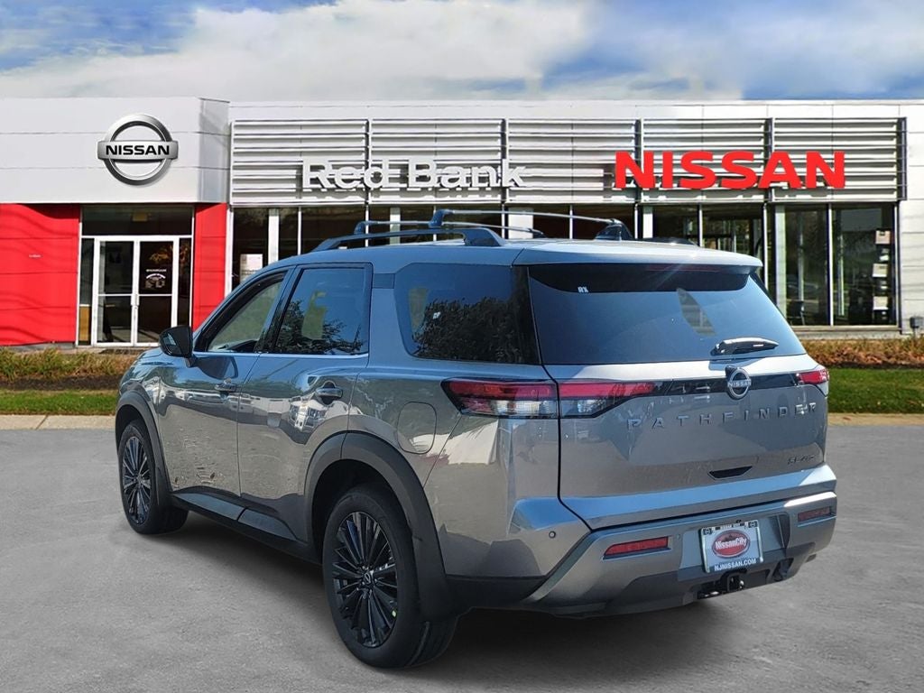 2026 Nissan Pathfinder SL