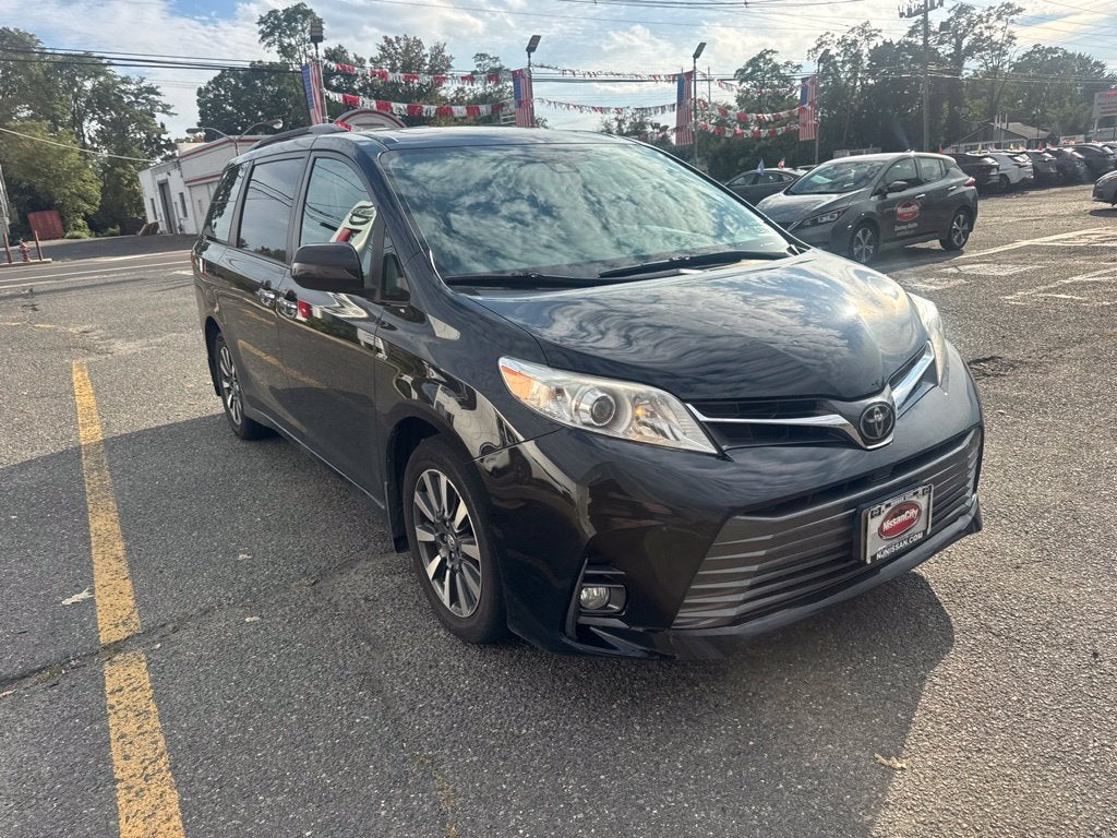 2018 Toyota Sienna XLE Premium 7 Passenger