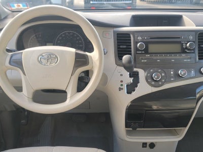 2014 Toyota Sienna L 7 Passenger