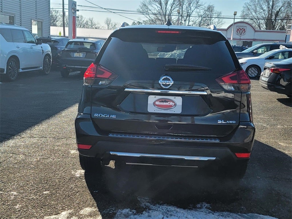 2017 Nissan Rogue SL