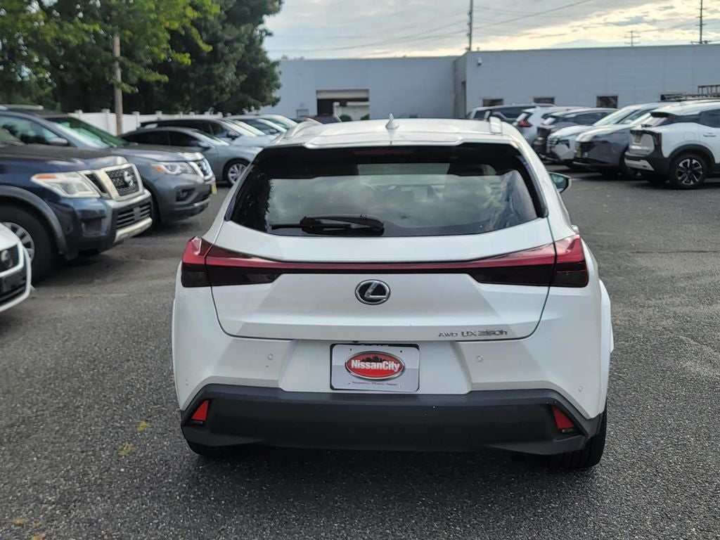 2024 Lexus UX 250h Premium