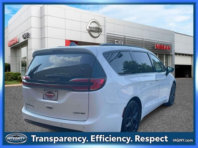 2025 Chrysler Pacifica Limited