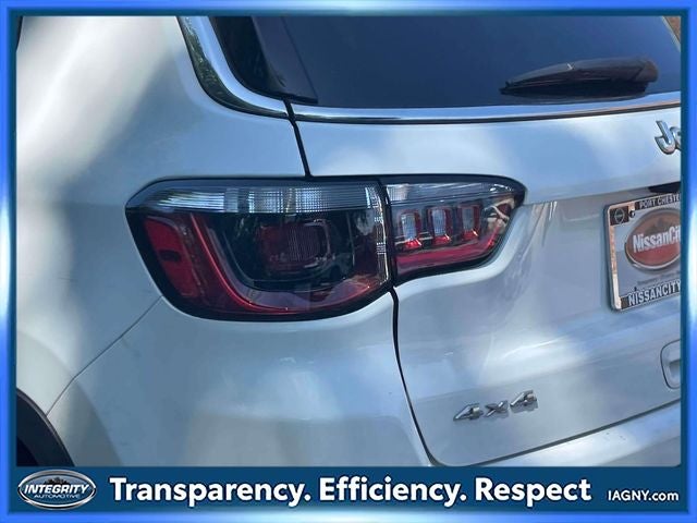 2023 Jeep Compass Latitude Lux