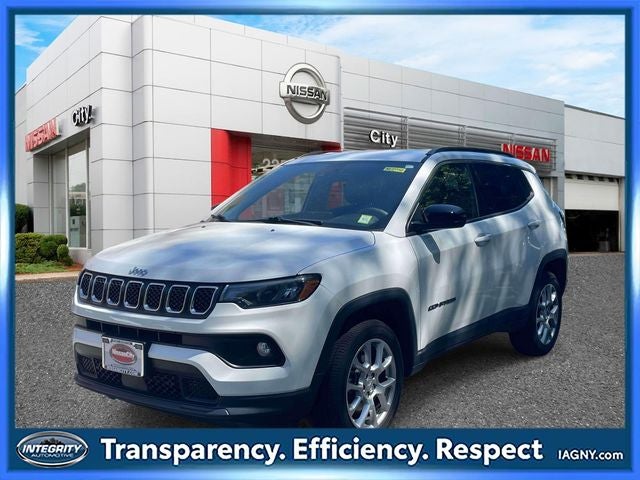 2023 Jeep Compass Latitude Lux