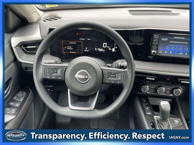 2025 Nissan Kicks S