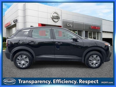 2025 Nissan Kicks S