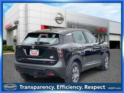 2025 Nissan Kicks S