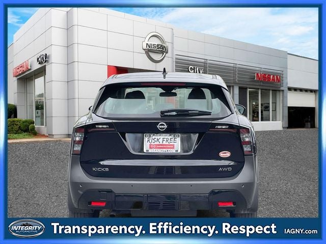 2025 Nissan Kicks S