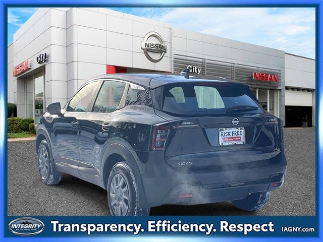 2025 Nissan Kicks S
