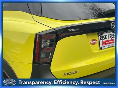 2025 Nissan Kicks SR