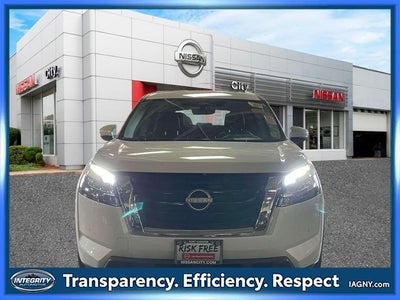 2025 Nissan Pathfinder SL
