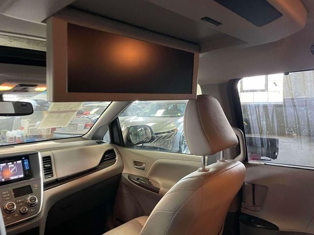 2015 Toyota Sienna XLE 7 Passenger
