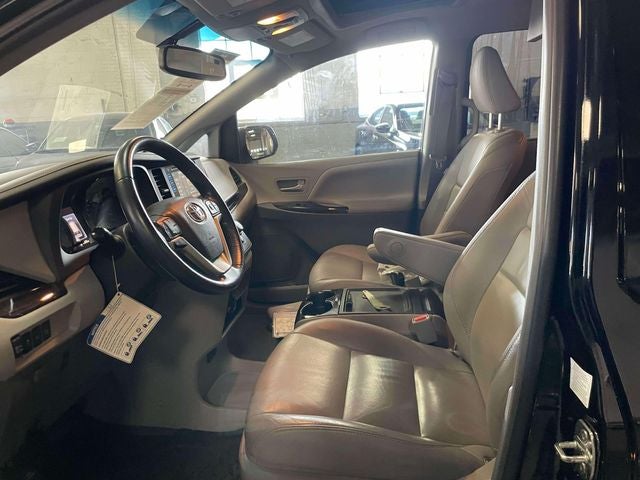 2015 Toyota Sienna XLE 7 Passenger