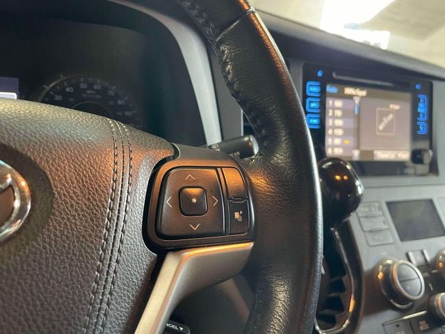 2015 Toyota Sienna XLE 7 Passenger