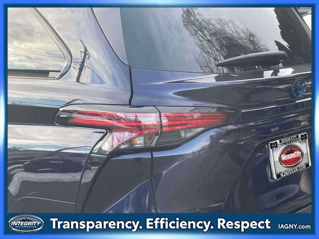 2025 Toyota Sienna XSE 7 Passenger