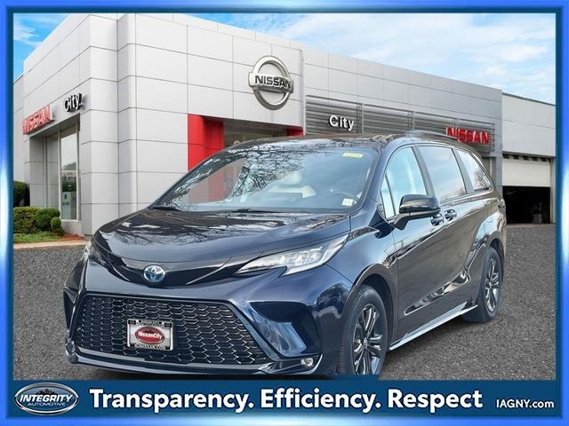2025 Toyota Sienna XSE 7 Passenger