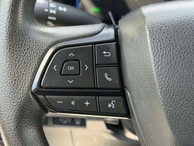 2022 Toyota Sienna LE 8 Passenger
