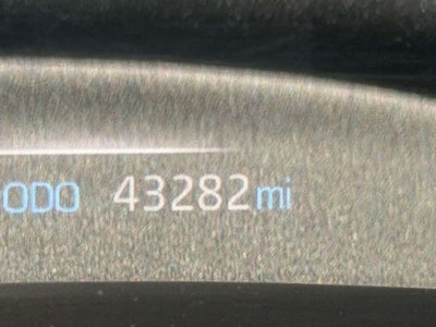 2022 Toyota Sienna LE 8 Passenger