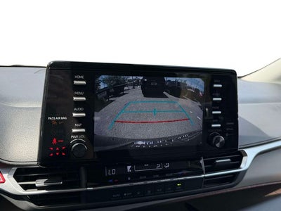 2022 Toyota Sienna LE 8 Passenger