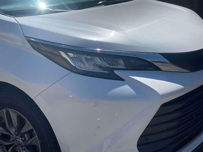 2023 Toyota Sienna XLE 8 Passenger