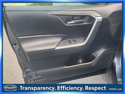 2023 Toyota RAV4 Hybrid SE
